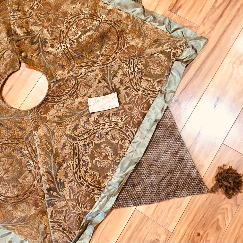 Villa Bacci new tags Christmas Tree Skirt rustic pins poms style holiday…